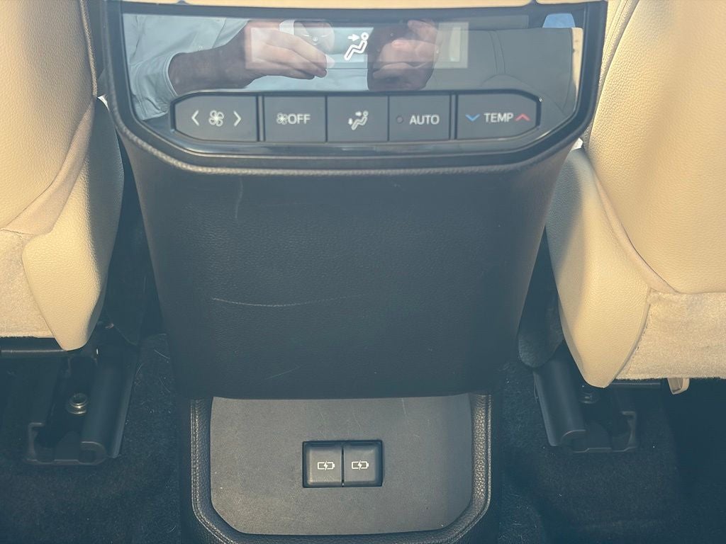 2023 Toyota Highlander Hybrid Hybrid XLE