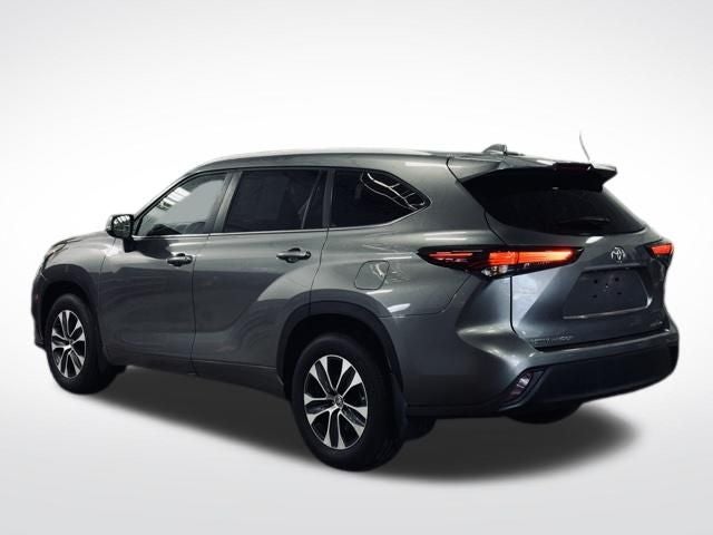 2025 Toyota Highlander Base