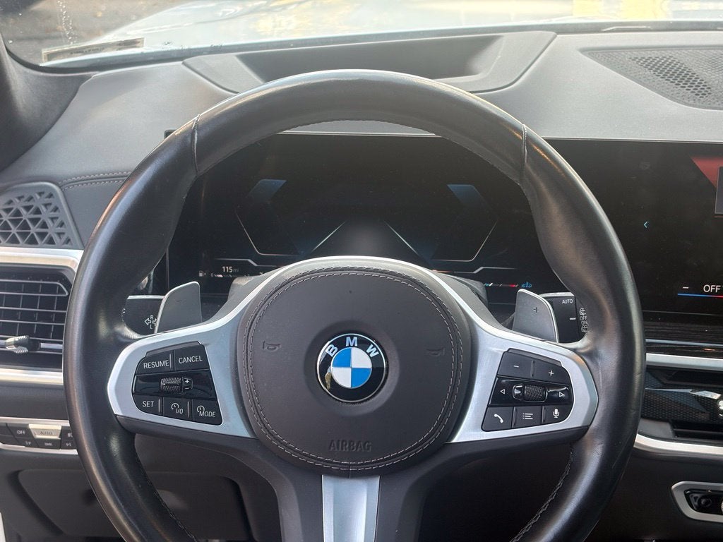 2023 BMW X7 xDrive40i