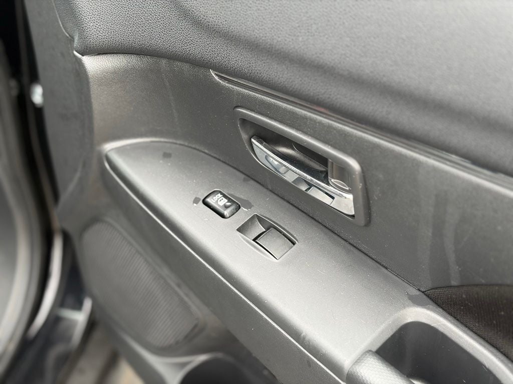 2025 Mitsubishi Outlander Sport Base