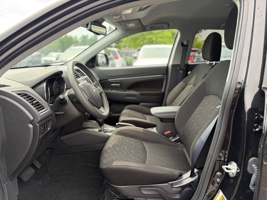 2025 Mitsubishi Outlander Sport Base