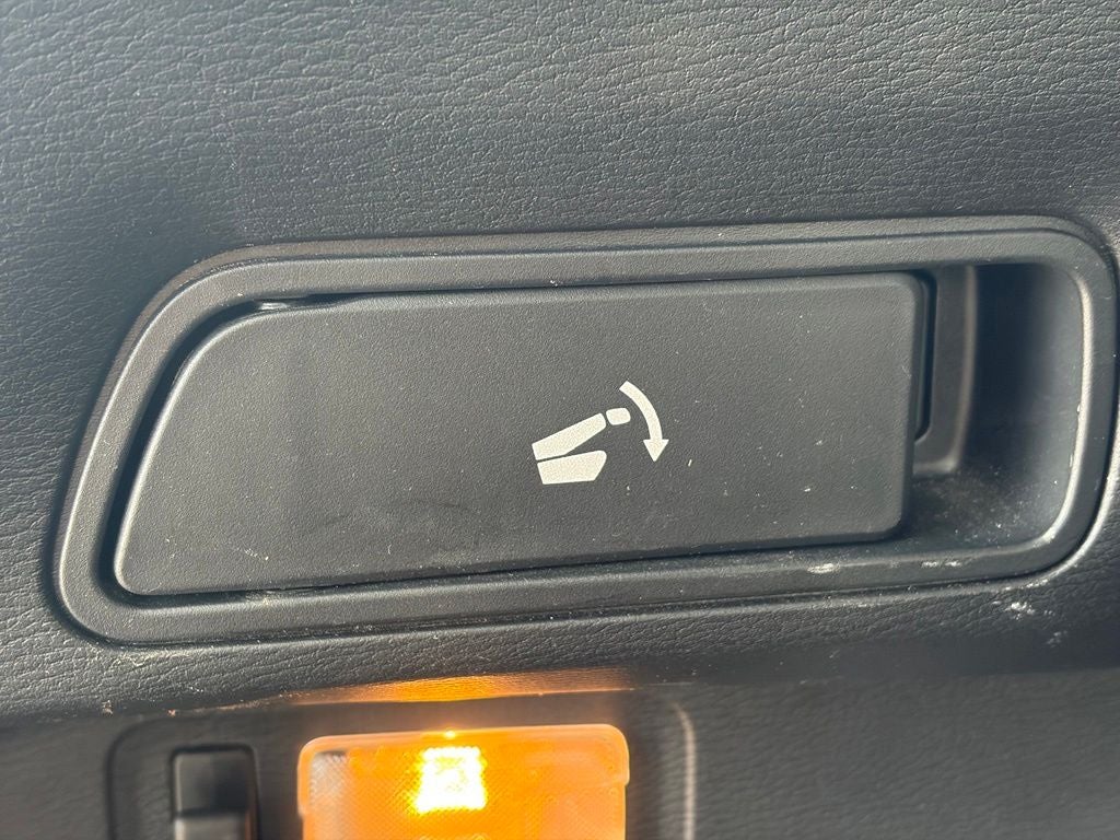 2024 Mitsubishi Outlander Base