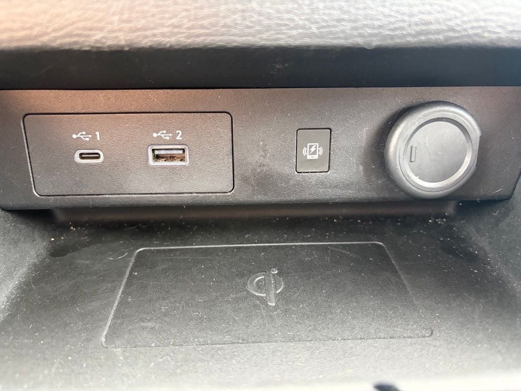 2024 Mitsubishi Outlander Base