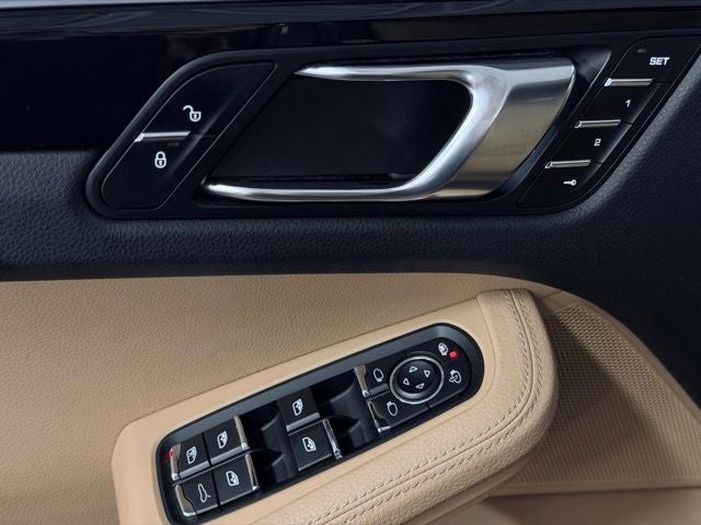 2017 Porsche Macan Base