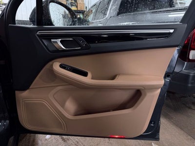 2017 Porsche Macan Base
