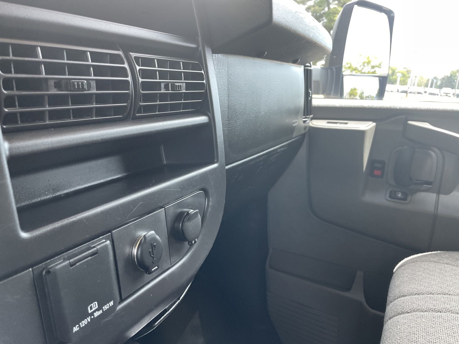 2019 Chevrolet Express 3500 Work Van Cutaway