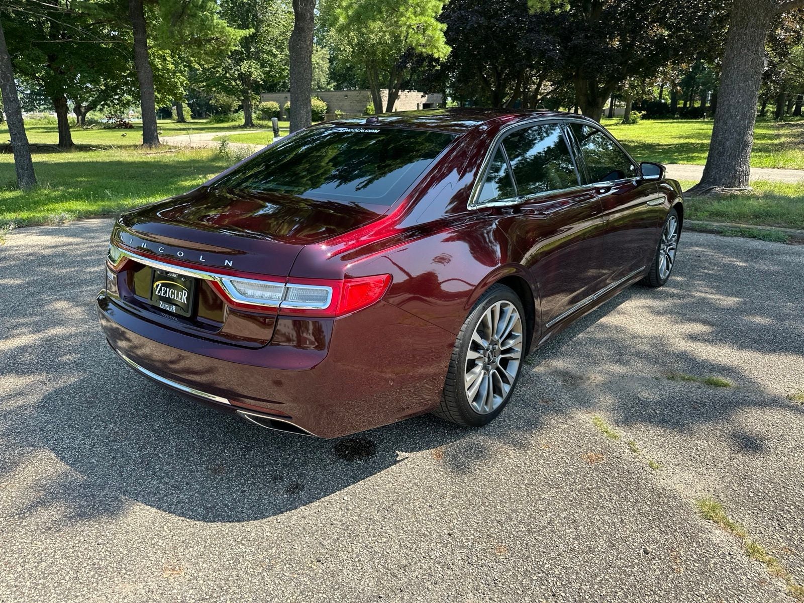 2017 Lincoln Continental Reserve