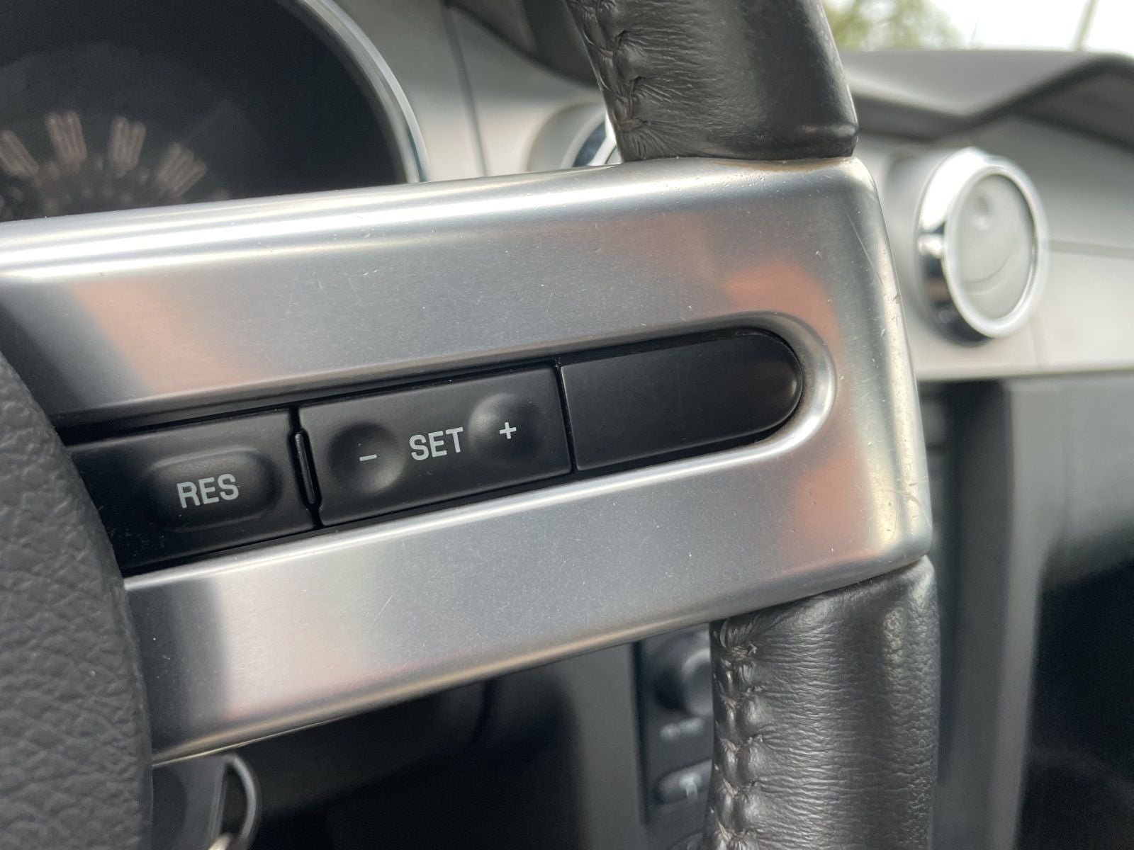 2006 Ford Mustang Base