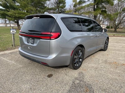 2021 Chrysler Pacifica Touring