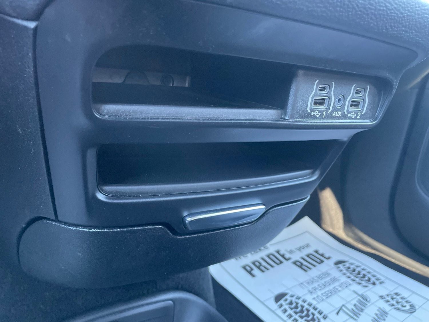 2024 Chrysler Pacifica Touring