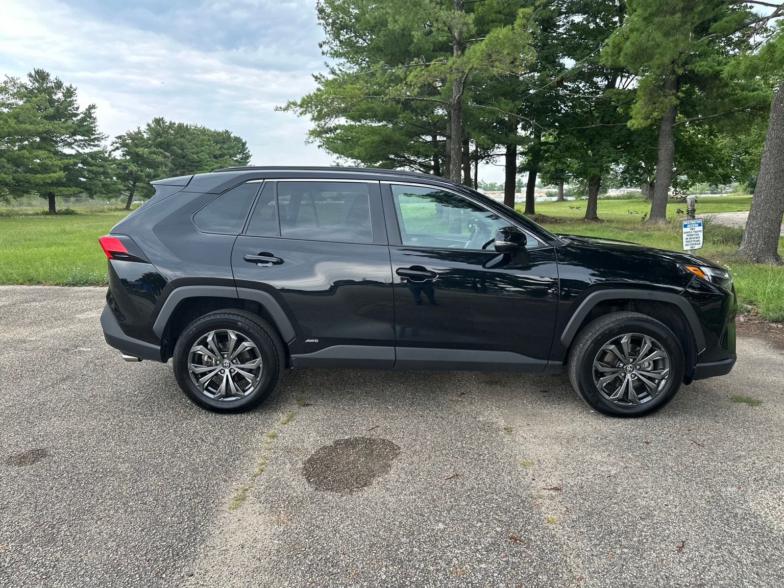 2024 Toyota RAV4 Hybrid XLE Premium
