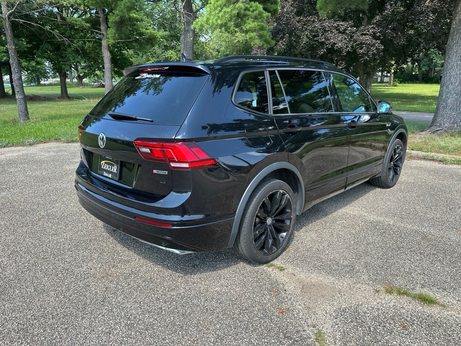 2021 Volkswagen Tiguan 2.0T SE R-Line Black