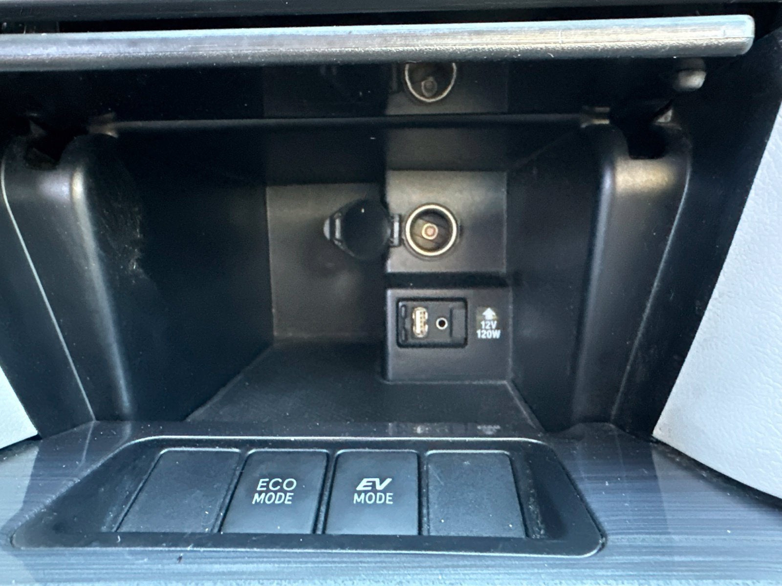 2013 Toyota Camry Hybrid XLE