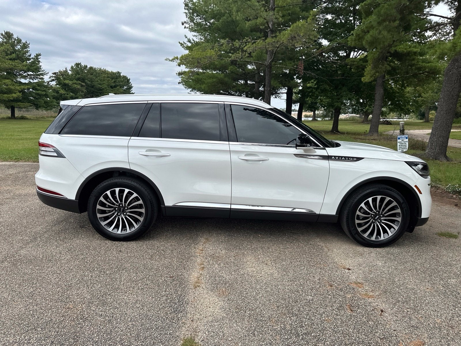 2023 Lincoln Aviator Standard Premium