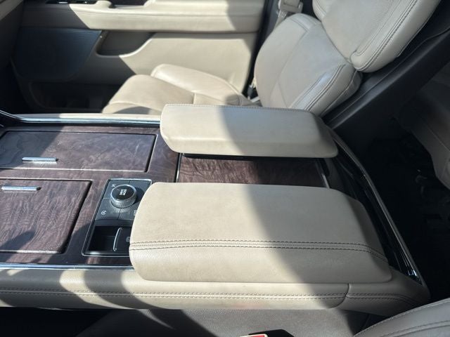 2022 Lincoln Navigator L Reserve