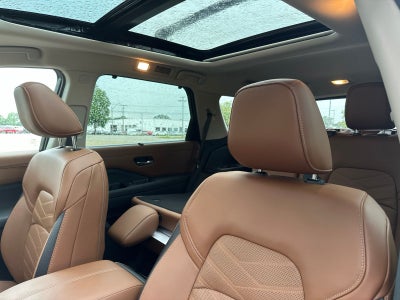 2025 Nissan Pathfinder Platinum