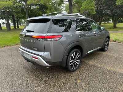 2025 Nissan Pathfinder Platinum