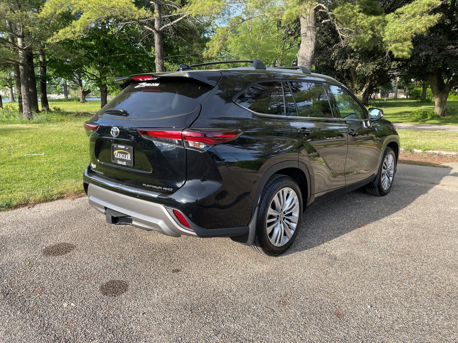 2025 Toyota Highlander Platinum