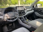 2025 Toyota Highlander Platinum
