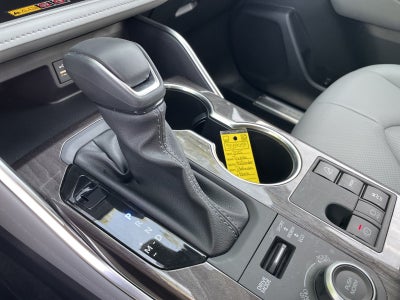 2025 Toyota Highlander Platinum