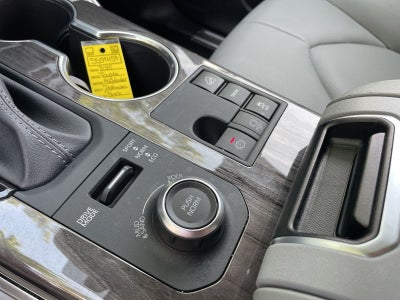 2025 Toyota Highlander Platinum