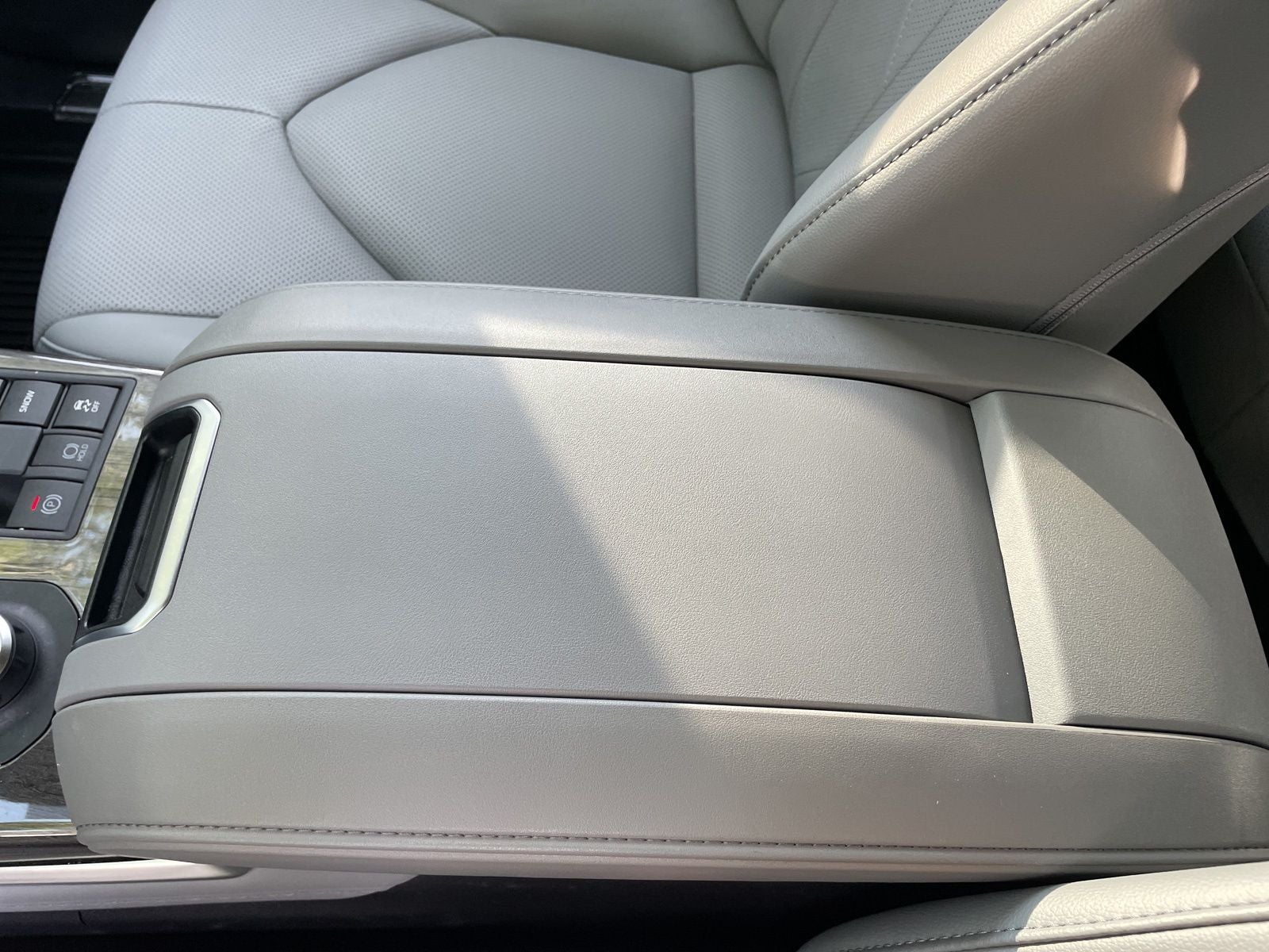 2025 Toyota Highlander Platinum