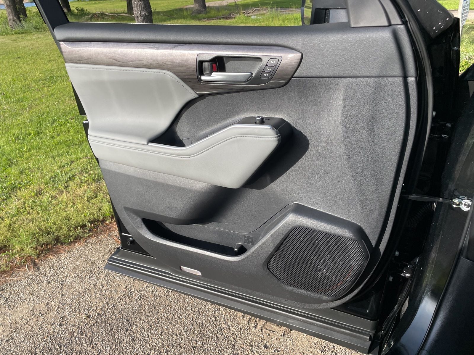 2025 Toyota Highlander Platinum