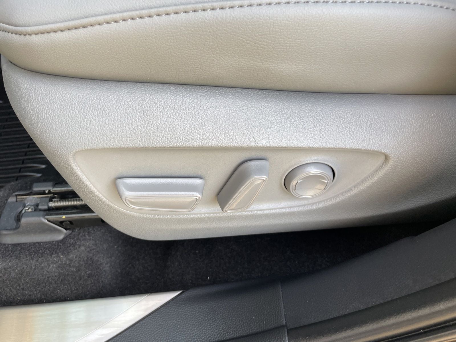 2025 Toyota Highlander Platinum