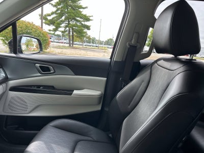 2024 Kia Carnival LX