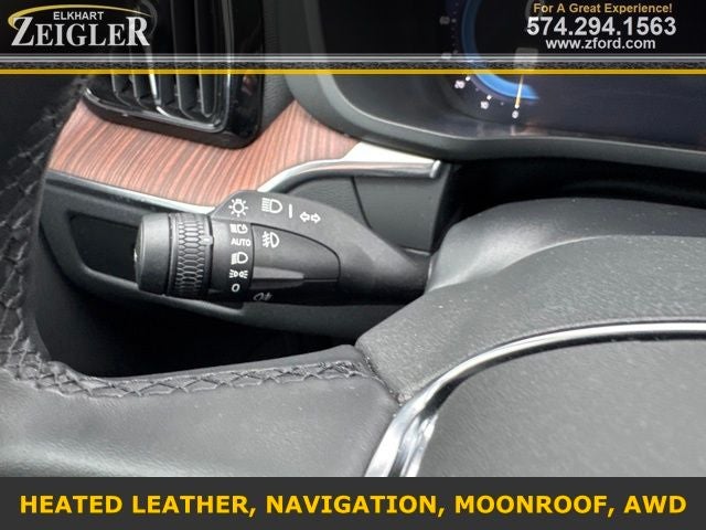 2024 Volvo XC60 B5 Plus Dark Theme