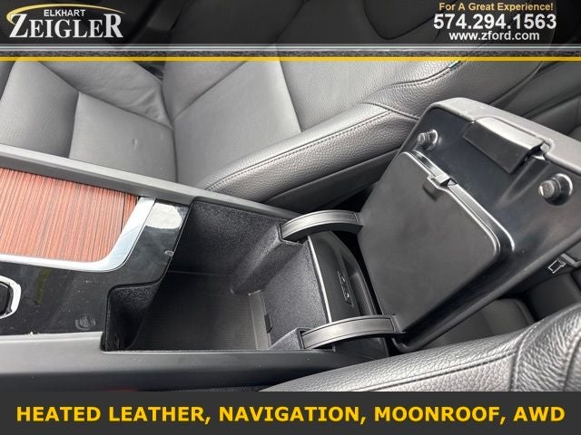 2024 Volvo XC60 B5 Plus Dark Theme