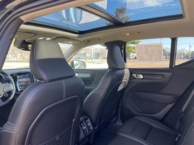 2025 Volvo XC40 B5 Core