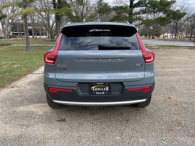 2023 Volvo XC40 B5 Core